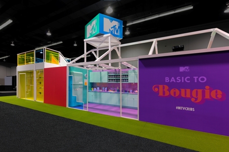 The Benefits of Island Displays for Trade Show Success